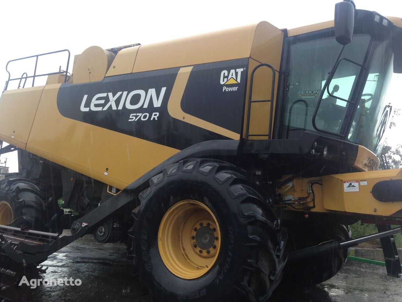 зерноуборочный комбайн Caterpillar CLAAS LEXION 570R