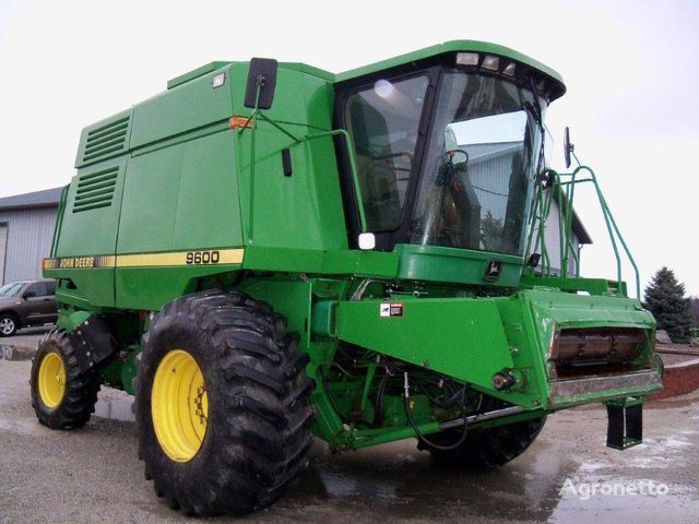 зерноуборочный комбайн John Deere 9600